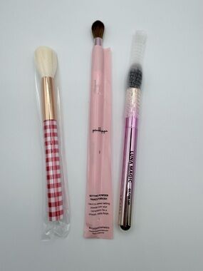3pc NWT Makeup Brush Bundle: SLMISSGLAM, Pink Lipps, Luna Magic - $52 VALUE!